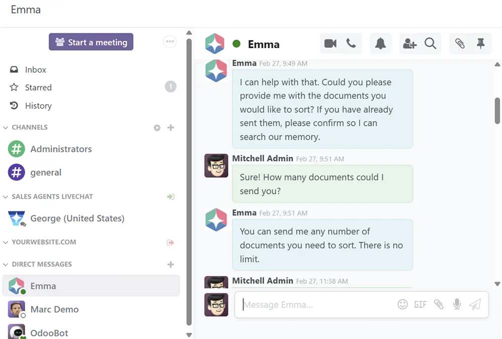 Captura de pantalla en la que se ve la ventana de chat con Emma